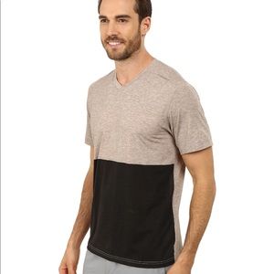 Brooks Fly by SS V-neck